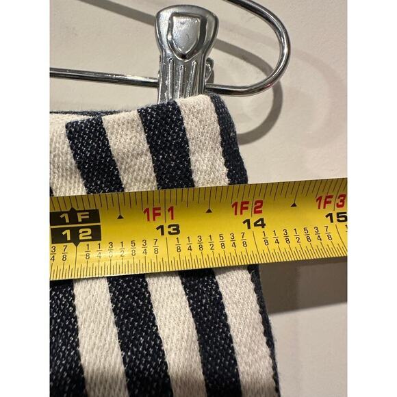 Banana Republic Size 00 Petite Mid Rise Chino Shorts Beach Striped Black White - Picture 11 of 13